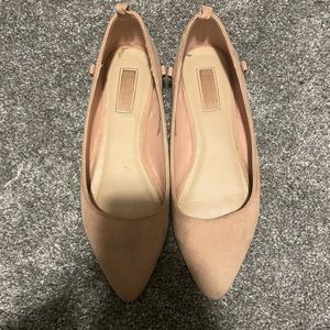 Point toe mauve flat